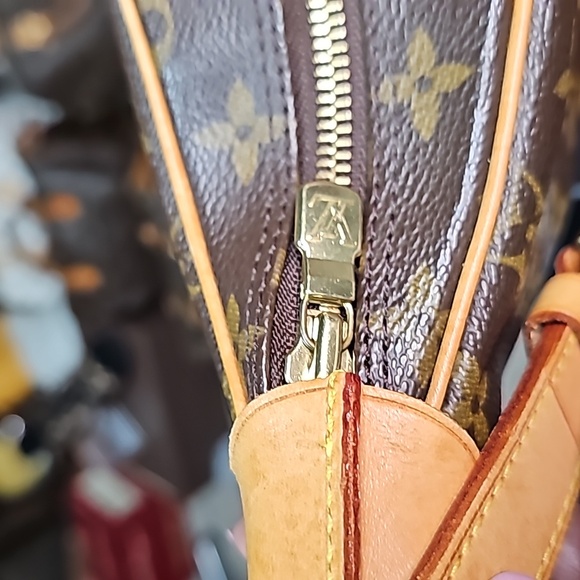 #0040-1152 LOYIS VUITTON MONOGRAM BOULOGNE SHOULDER BAG - Picture 7 of 12